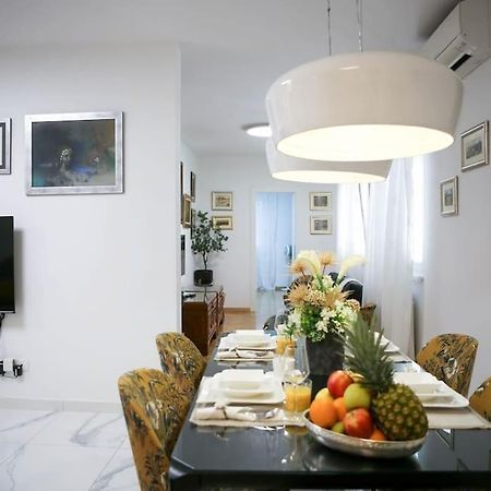 New & Luxury Apartment Tony Split Buitenkant foto