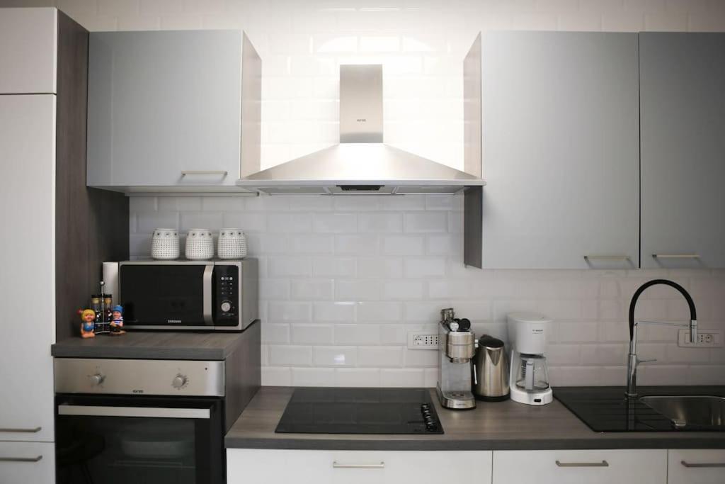 New & Luxury Apartment Tony Split Buitenkant foto