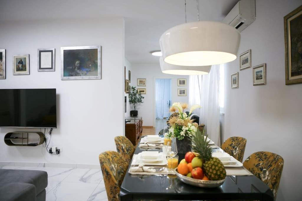 New & Luxury Apartment Tony Split Buitenkant foto
