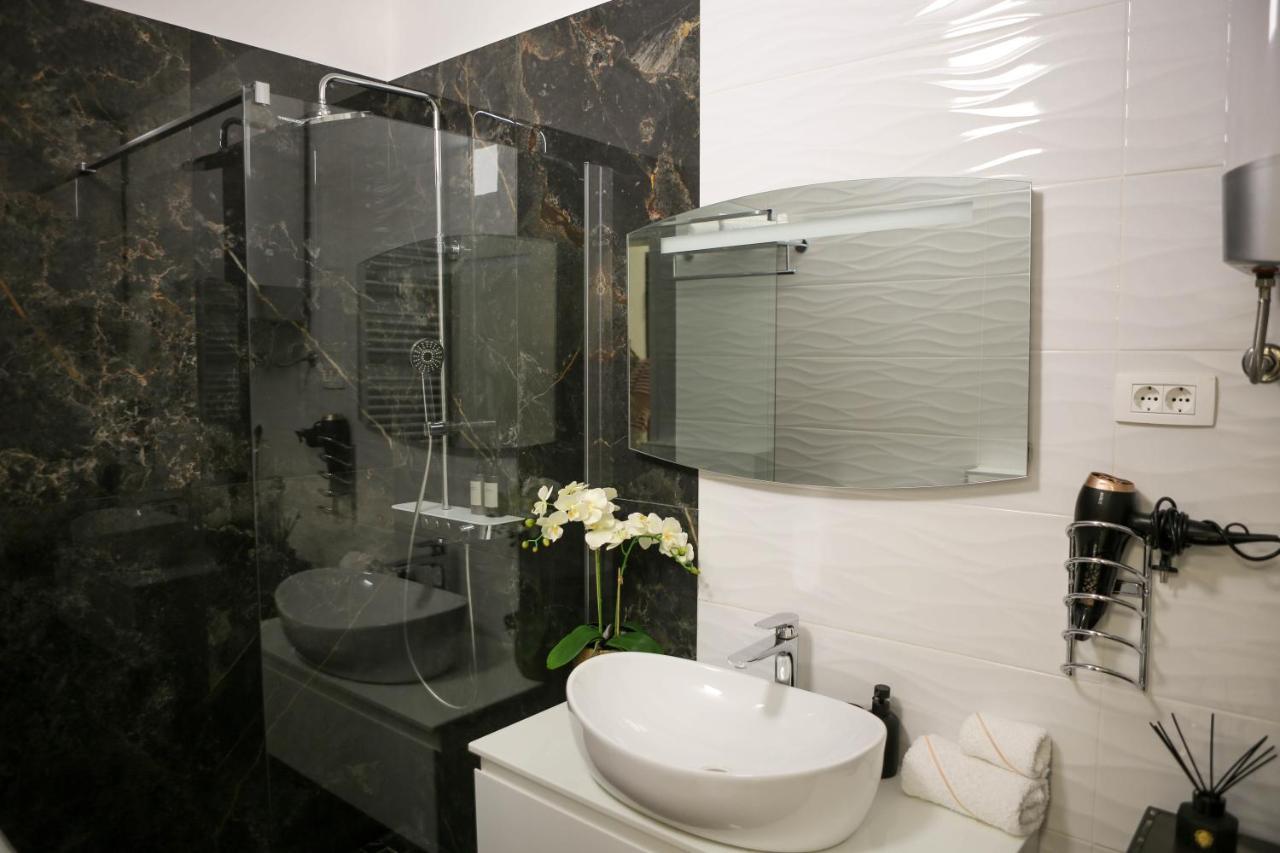 New & Luxury Apartment Tony Split Buitenkant foto